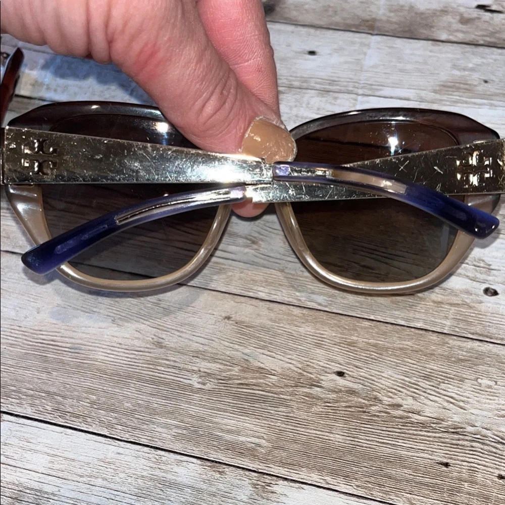 Tory Burch oversized polarized Sunglasses brown/beige gradient lenses.